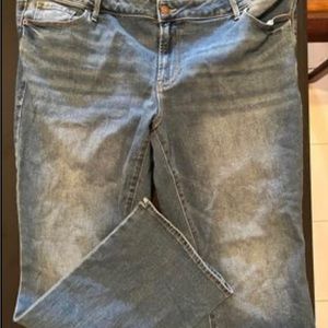 Old Navy mid rise kicker boot cut size 20